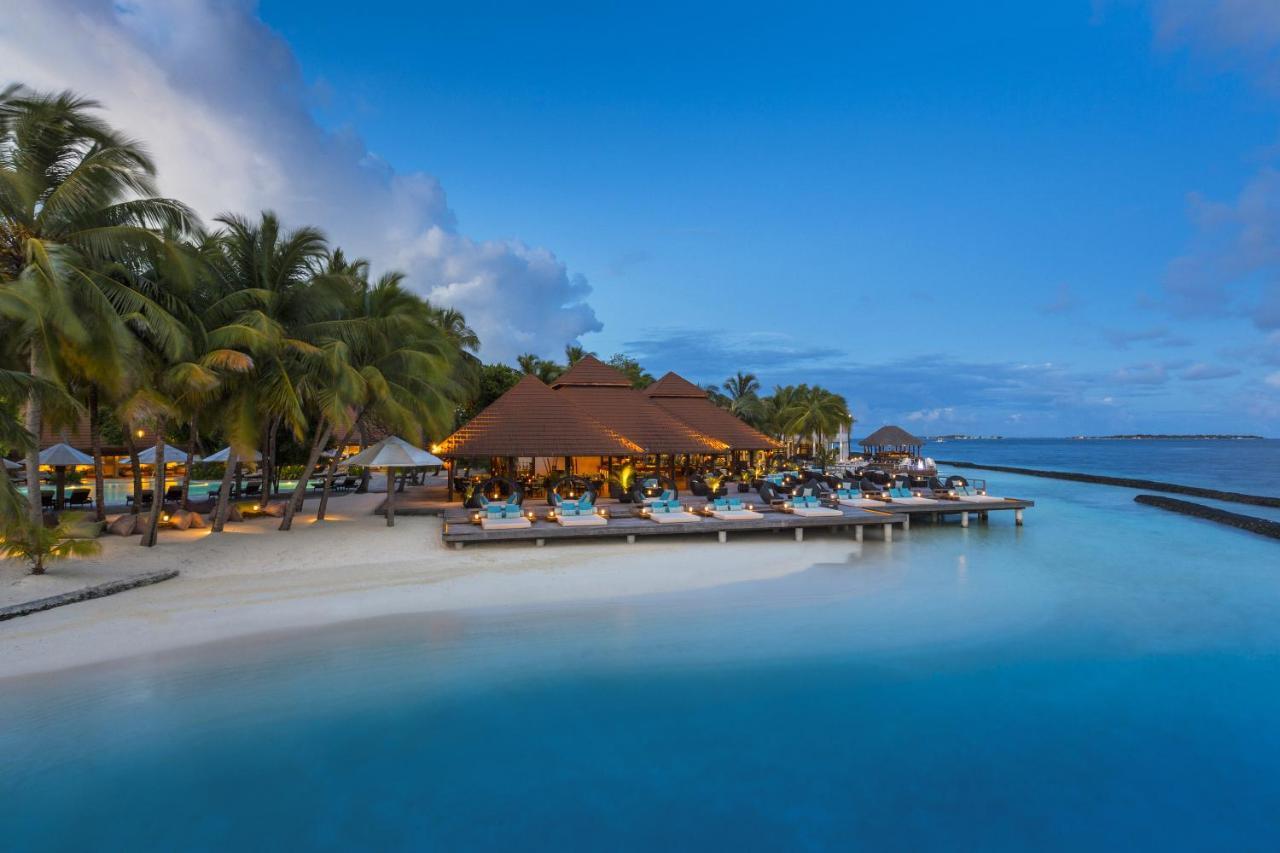 Kurumba Maldives Vihamanaafushi Buitenkant foto The Beach Bar at the Island Resort