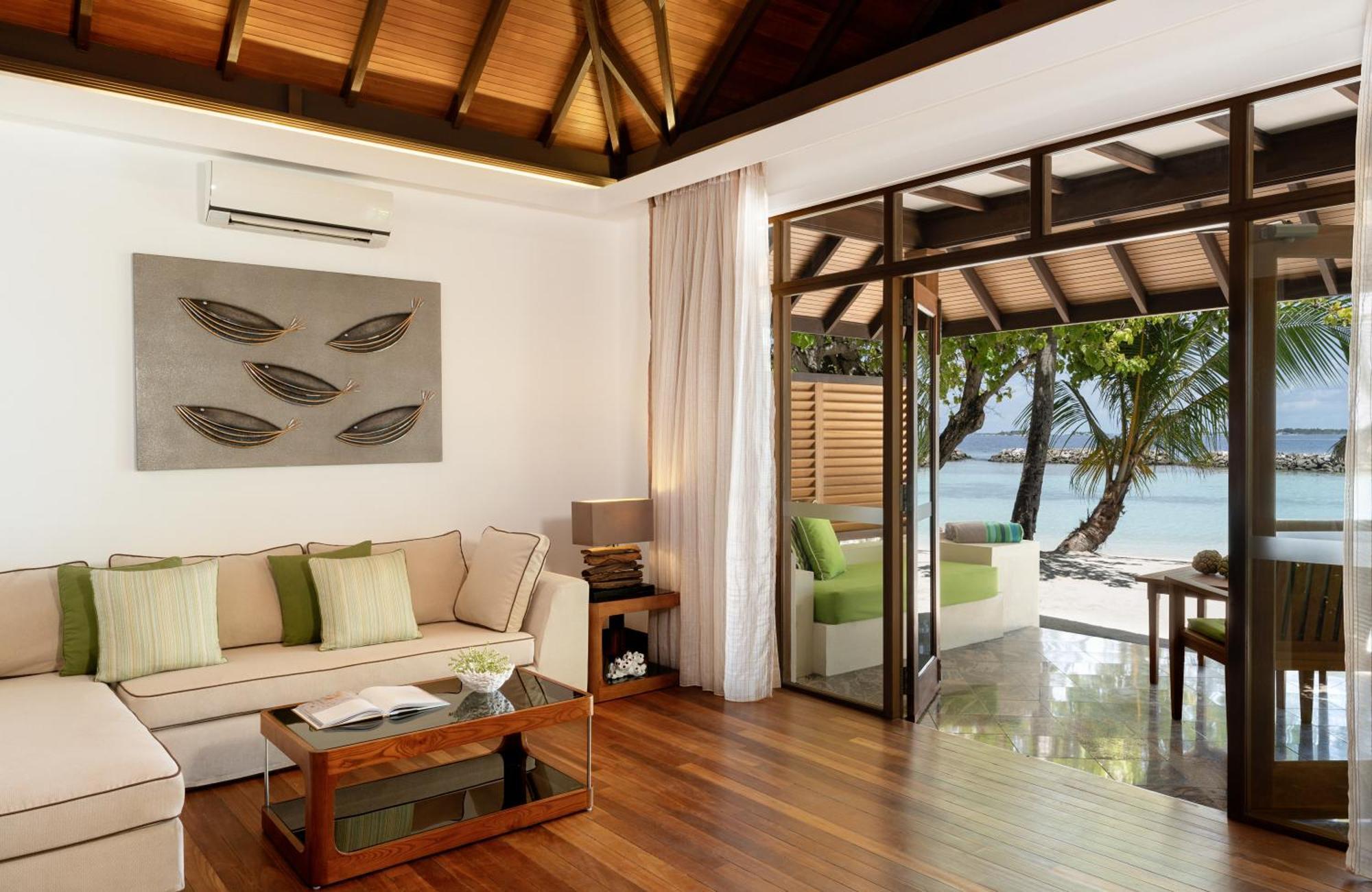 Kurumba Maldives Vihamanaafushi Buitenkant foto Interior of a beach villa